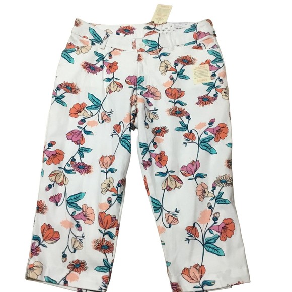 St. John’s Bay Capris Size 10 Petite NWT - Picture 1 of 9